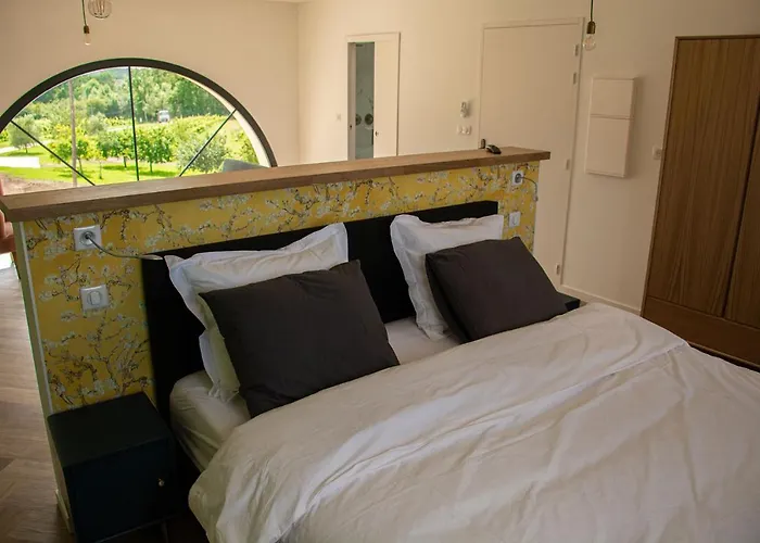 Vandenbeld Wines B&B